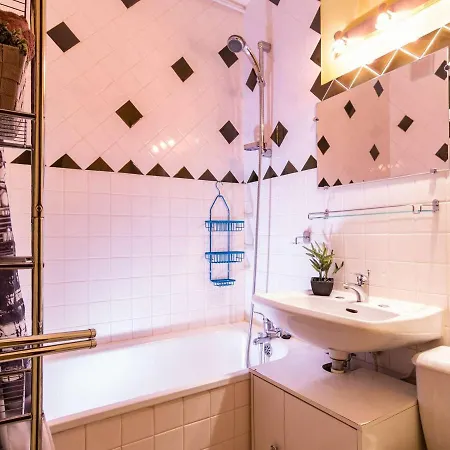 Pour 4 Personnes à Lary Pla D'adet Avec Cuisine Et Tv - Fr-1-296-370 * Saint-Lary-Soulan