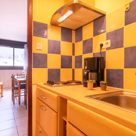 Pour 4 Personnes à Lary Pla D'adet Avec Cuisine Et Tv - Fr-1-296-370 * Saint-Lary-Soulan